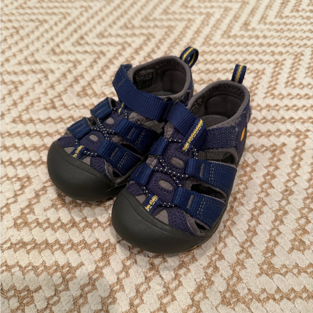 Keen Newport H2 baby sandals